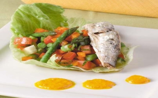 Sardinas españolas con espárragos